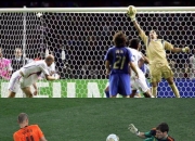 布冯再登荣誉颁奖典礼，真情告白返回最爱舞台